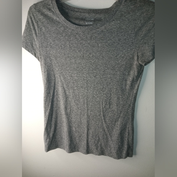 Mossimo Supply Co. Tops - Mossimo Supply Co. Charcoal Short Sleeve Tee